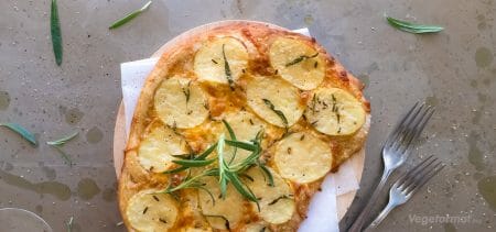 Oppskrift på Pizza bianca med potet og fennikel – Vegetarmat.org