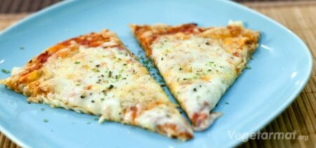 Oppskrift på Trippel-ost pizza – Vegetarmat.org