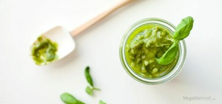 Oppskrift på Hjemmelaget Pesto – Vegetarmat.org